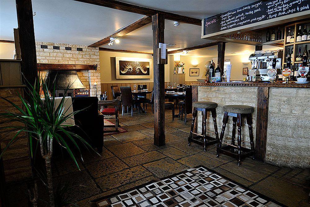 The Chequers Inn Cassington Buitenkant foto