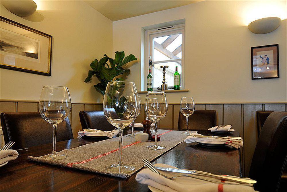The Chequers Inn Cassington Buitenkant foto
