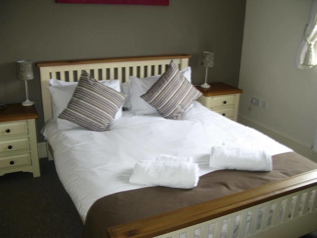 The Chequers Inn Cassington Buitenkant foto